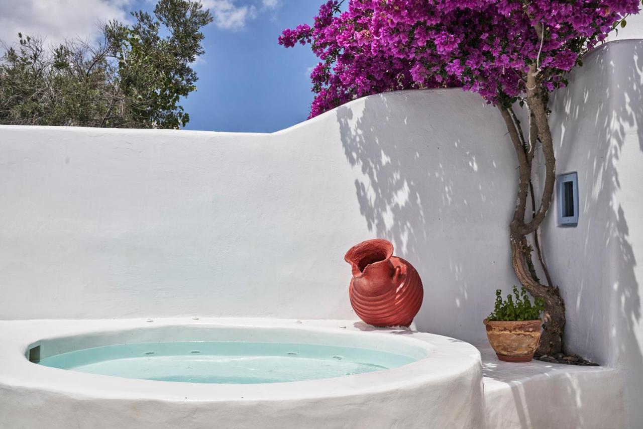 2 Bedroom Charming Villa With Outdoors Jacuzzi 梅加洛克里 外观 照片