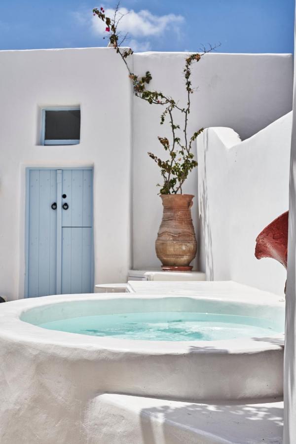 2 Bedroom Charming Villa With Outdoors Jacuzzi 梅加洛克里 外观 照片
